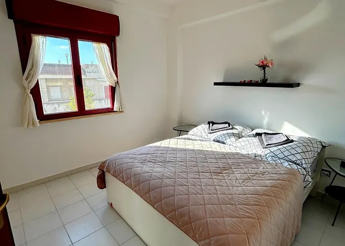 - Solarium 圣尼科拉阿尔切拉